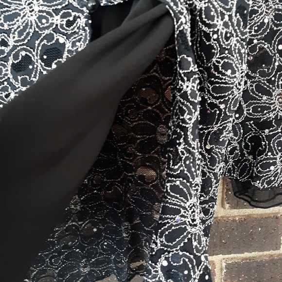 Black Sparkling Holiday Top  Petite Medium - Picture 8 of 8
